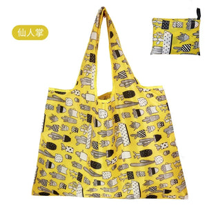 Hot Trend Vault eTyaC reusable foldable shopping bag, large eco-friendly tote with sturdy handles, washable and ideal for women.