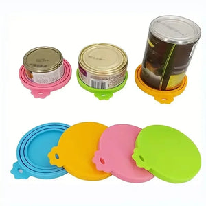 Reusable silicone pet can lid for dogs, BPA-free and durable, featuring a secure fit to cover pet food cans.