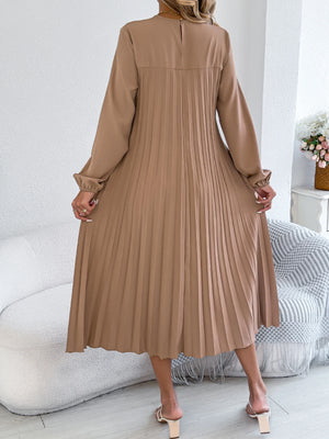 Elegant Dress Woman 2025 Retro Solid Color Round Neck Long Sleeve Pleated Dress without Belt 2025 Autumn Winter Women Clothing