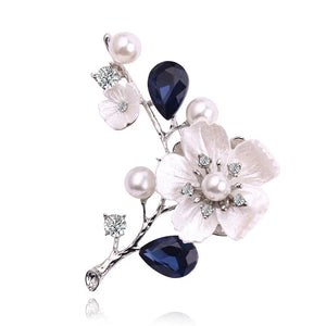 New Fashion and Elegant Wedding Brooch Plant Plum Blossom Crystal Pearl Breast Ladies Wedding Set Gift
