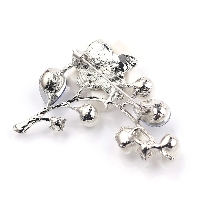 New Fashion and Elegant Wedding Brooch Plant Plum Blossom Crystal Pearl Breast Ladies Wedding Set Gift