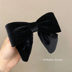 Hot Trend Vault velvet hair clips with three-dimensional bowknot, elegant accessory for women and girls.