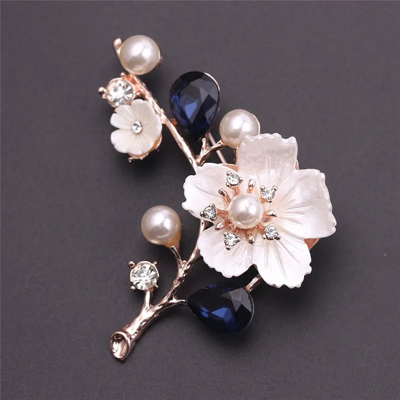 New Fashion and Elegant Wedding Brooch Plant Plum Blossom Crystal Pearl Breast Ladies Wedding Set Gift