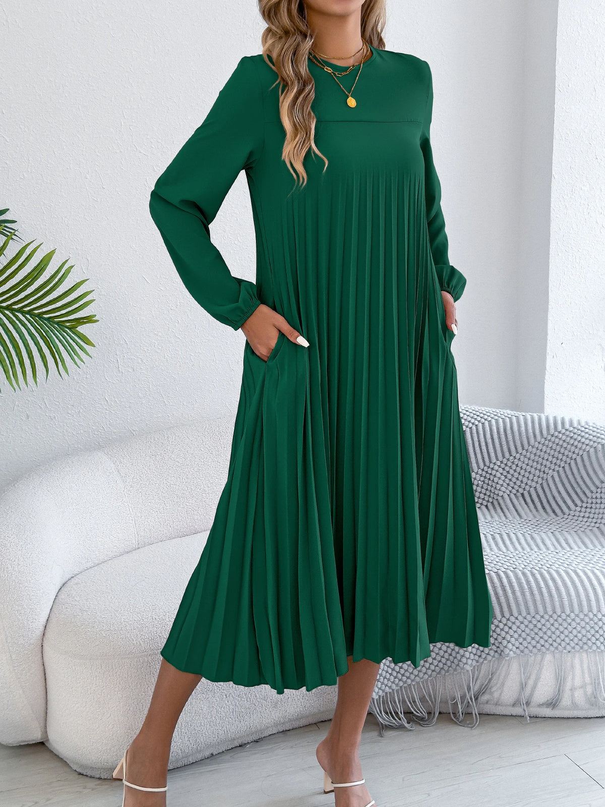 Elegant Dress Woman 2025 Retro Solid Color Round Neck Long Sleeve Pleated Dress without Belt 2025 Autumn Winter Women Clothing