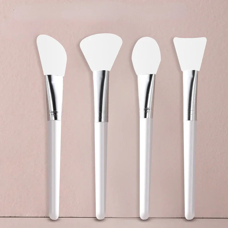 Facial Mask Brush Facial Soft Makeup Applicator Fan Shaped Portable Skin Care Beauty Tool Suitable for Girls Ladies