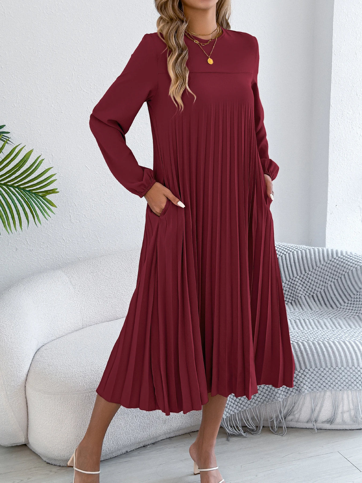 Elegant Dress Woman 2025 Retro Solid Color Round Neck Long Sleeve Pleated Dress without Belt 2025 Autumn Winter Women Clothing