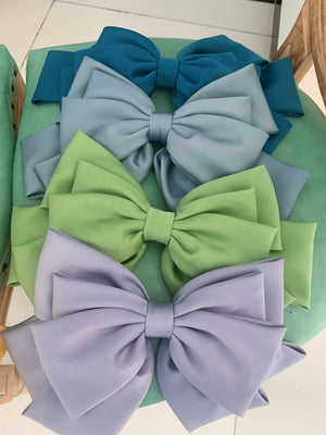 Large satin bow hairpin for women, retro style hair clip from Hot Trend Vault featuring a elegant satin finish and vintage design.