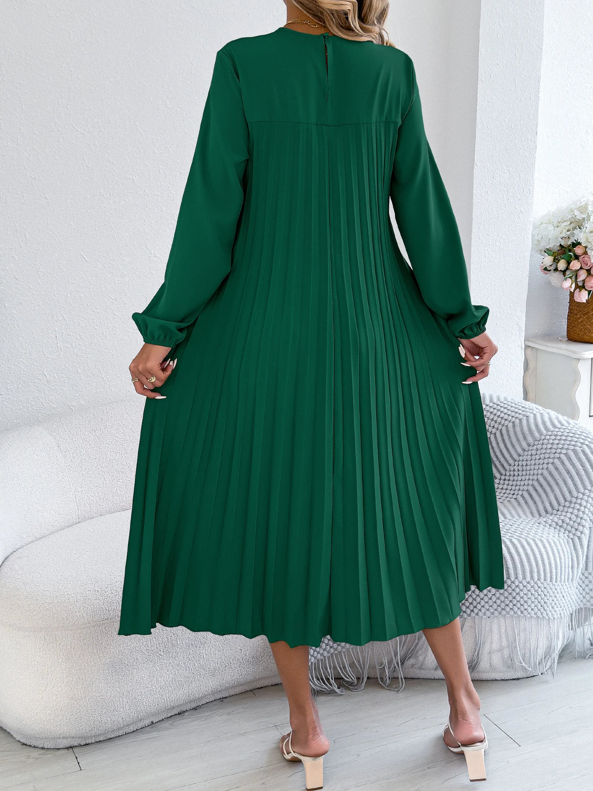 Elegant Dress Woman 2025 Retro Solid Color Round Neck Long Sleeve Pleated Dress without Belt 2025 Autumn Winter Women Clothing
