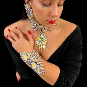 StoneFans rhinestone flower jewelry set for women, includes necklace, earrings, and bracelet with glamorous floral design.