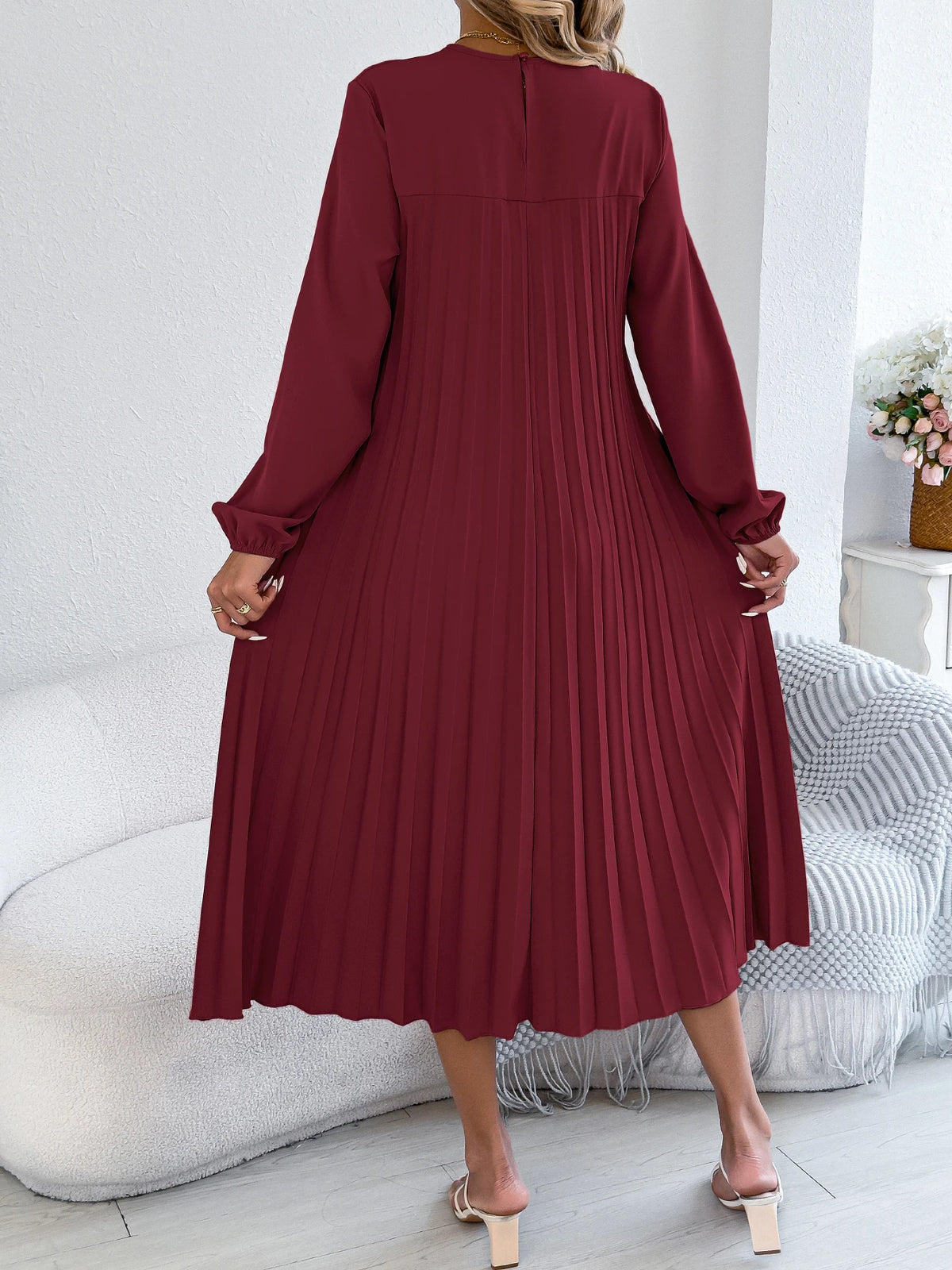 Elegant Dress Woman 2025 Retro Solid Color Round Neck Long Sleeve Pleated Dress without Belt 2025 Autumn Winter Women Clothing