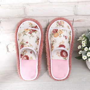 Hot Trend Vault microfiber floor cleaning shoes with detachable mop soles for easy dust removal and efficient home cleaning.