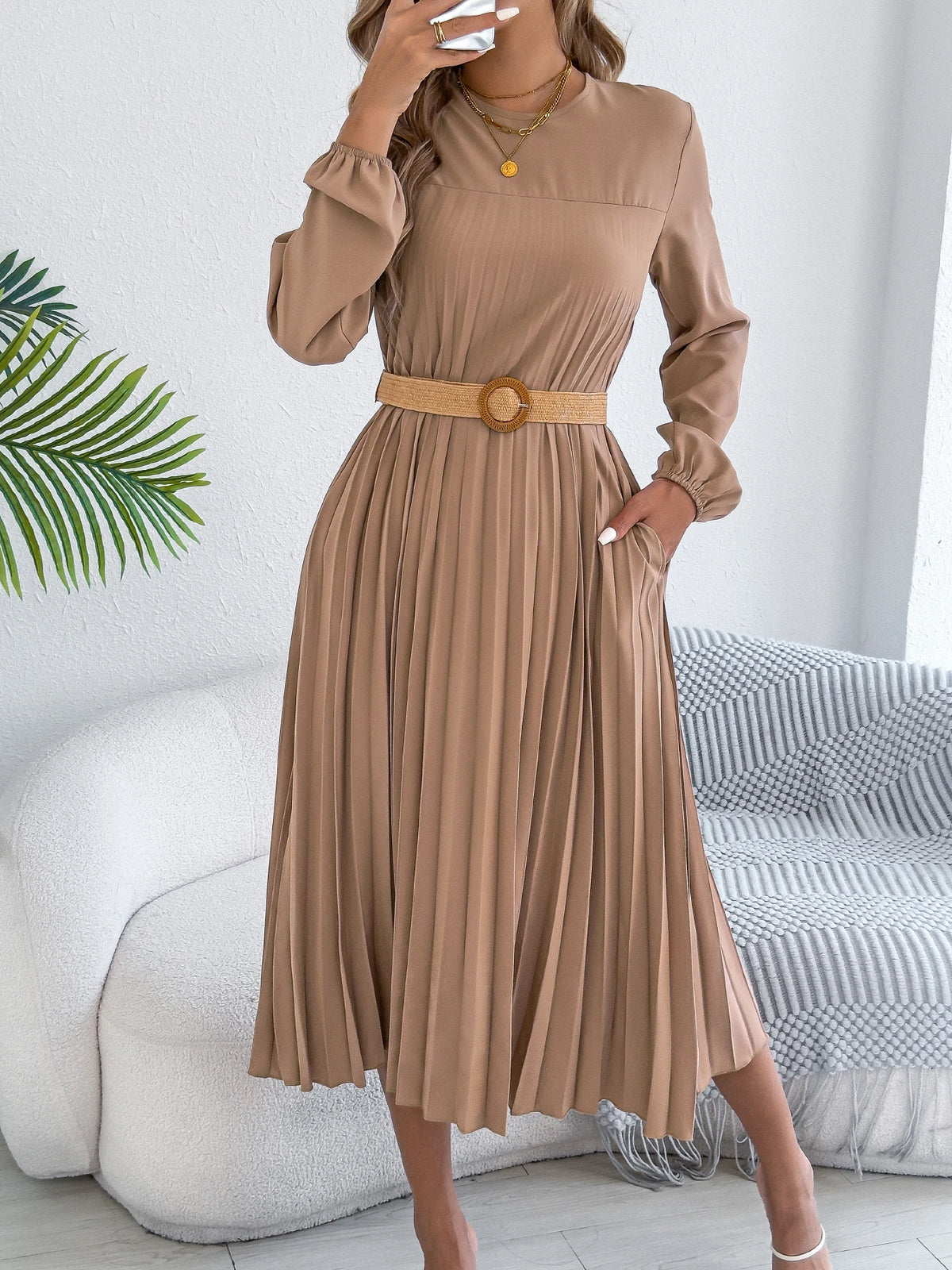 Elegant Dress Woman 2025 Retro Solid Color Round Neck Long Sleeve Pleated Dress without Belt 2025 Autumn Winter Women Clothing