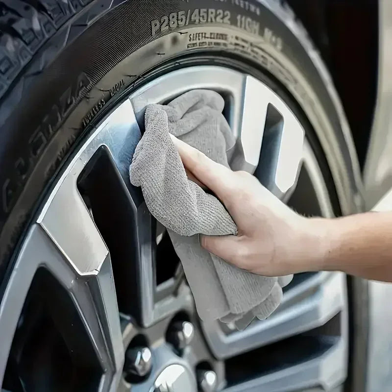 Hot Trend Vault microfiber cleaning cloths for bike, car, and kitchen; absorbent and soft for effective cleaning and polishing.