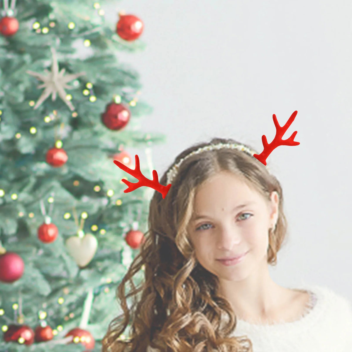 Set of 100 Christmas reindeer clips featuring cute deer horn and ear designs, perfect for holiday parties and festive hairstyles.
